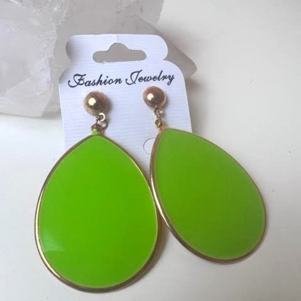 Fashion Jewelry Lime Green Teardrop Earrings